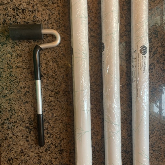 Peel and stick twig wallpaper - Picture 2 of 5